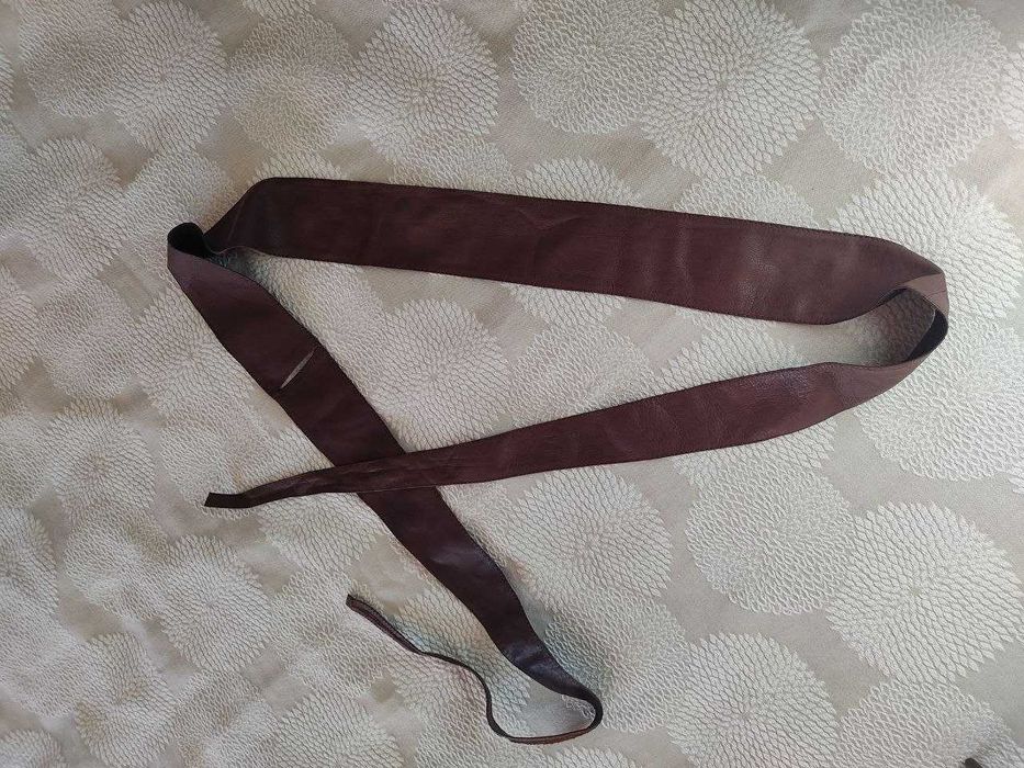 Cinto de senhora modelo de "dar nó"