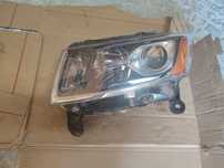 Lampa przednia Jeep Grand Cherokee WK2
