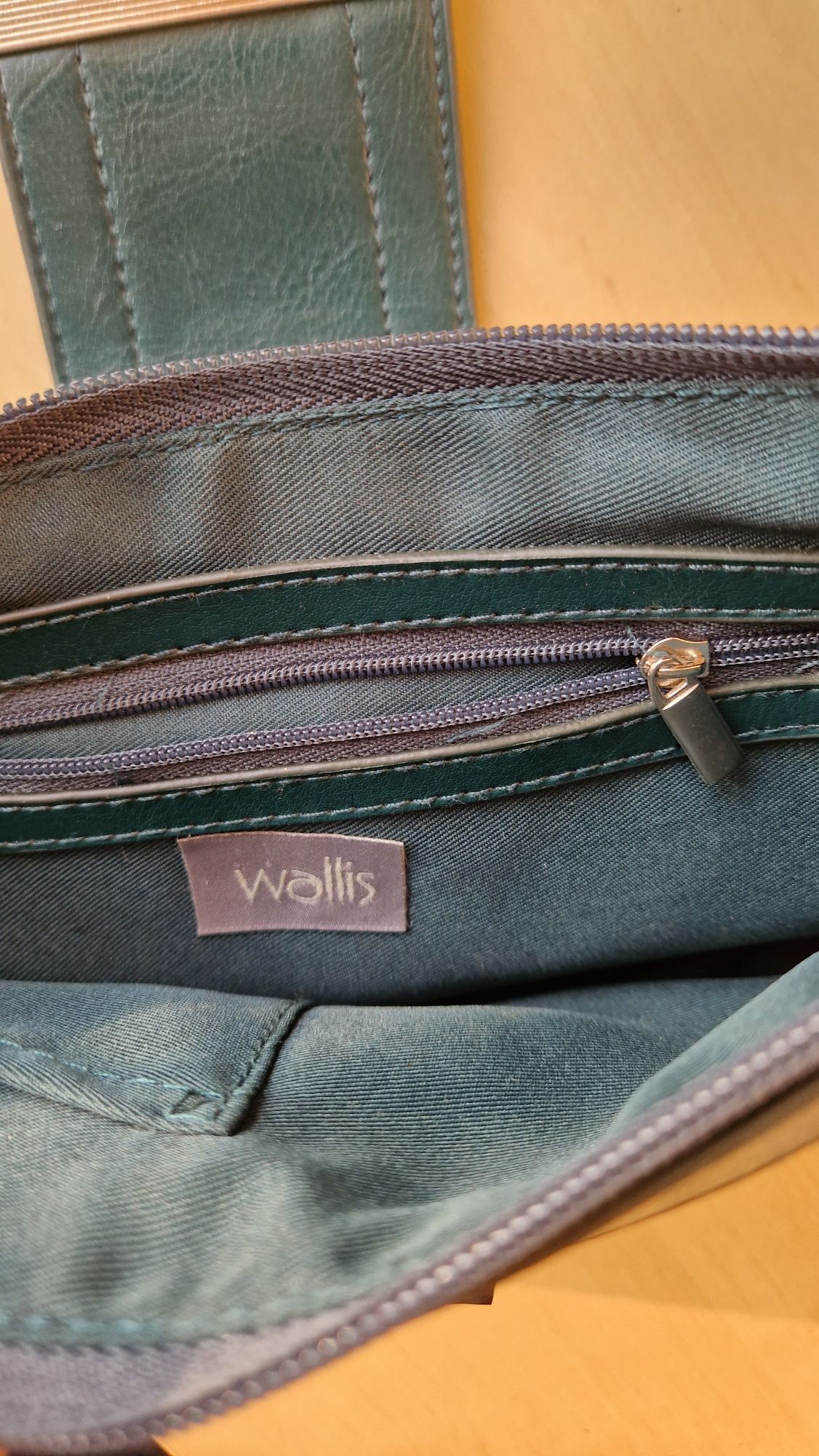 Mała torebka Wallis na pasku do ręki i na ramię