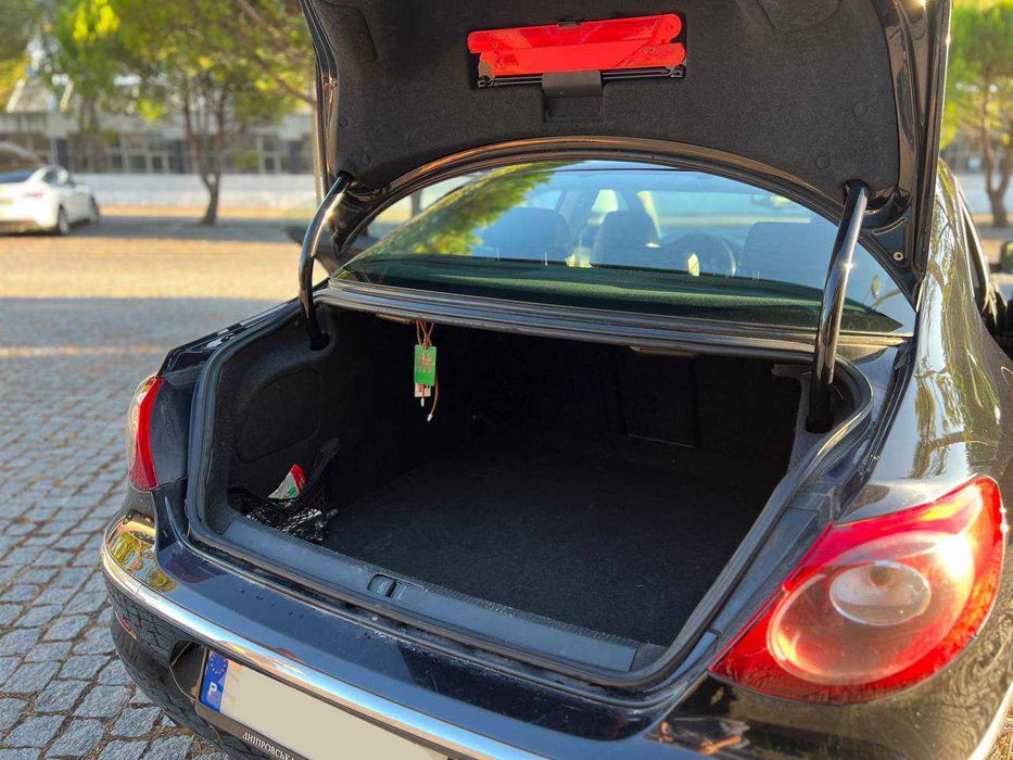 Volkswagen Passat CC 2011 • 2.0 TSI Turbo • Automático • Alcântara