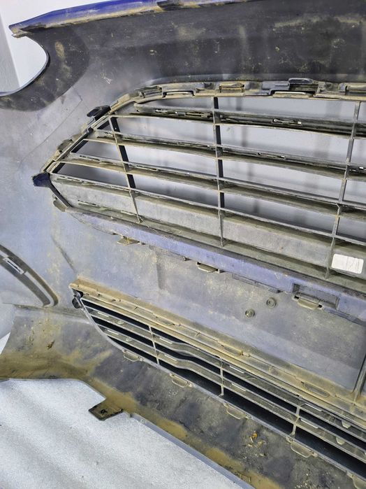 Grill Atrapa Ford Fiesta mk7 Lift