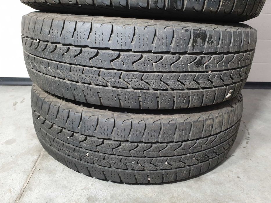 4szt. 205/75/16C 110/108R Goodyear UltraGrip Cargo 6mm 2022r [ 11059 ]