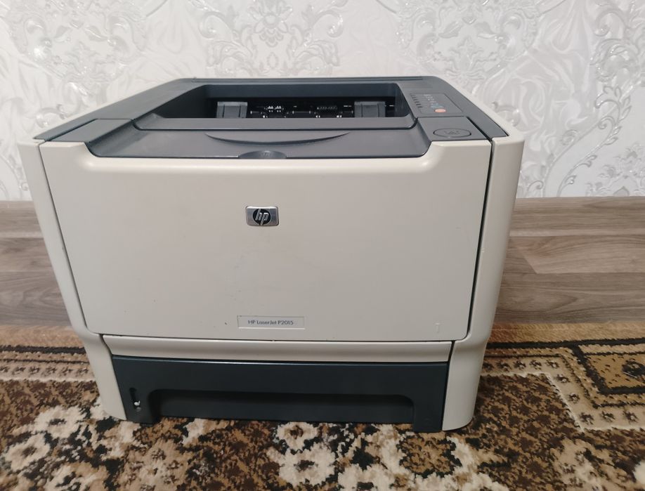 Лазерный принтер рабочий з картриджем, HP LaserJet P2015