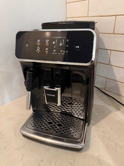 Máquina de café automática Philips Série 2200 – EP2221/40