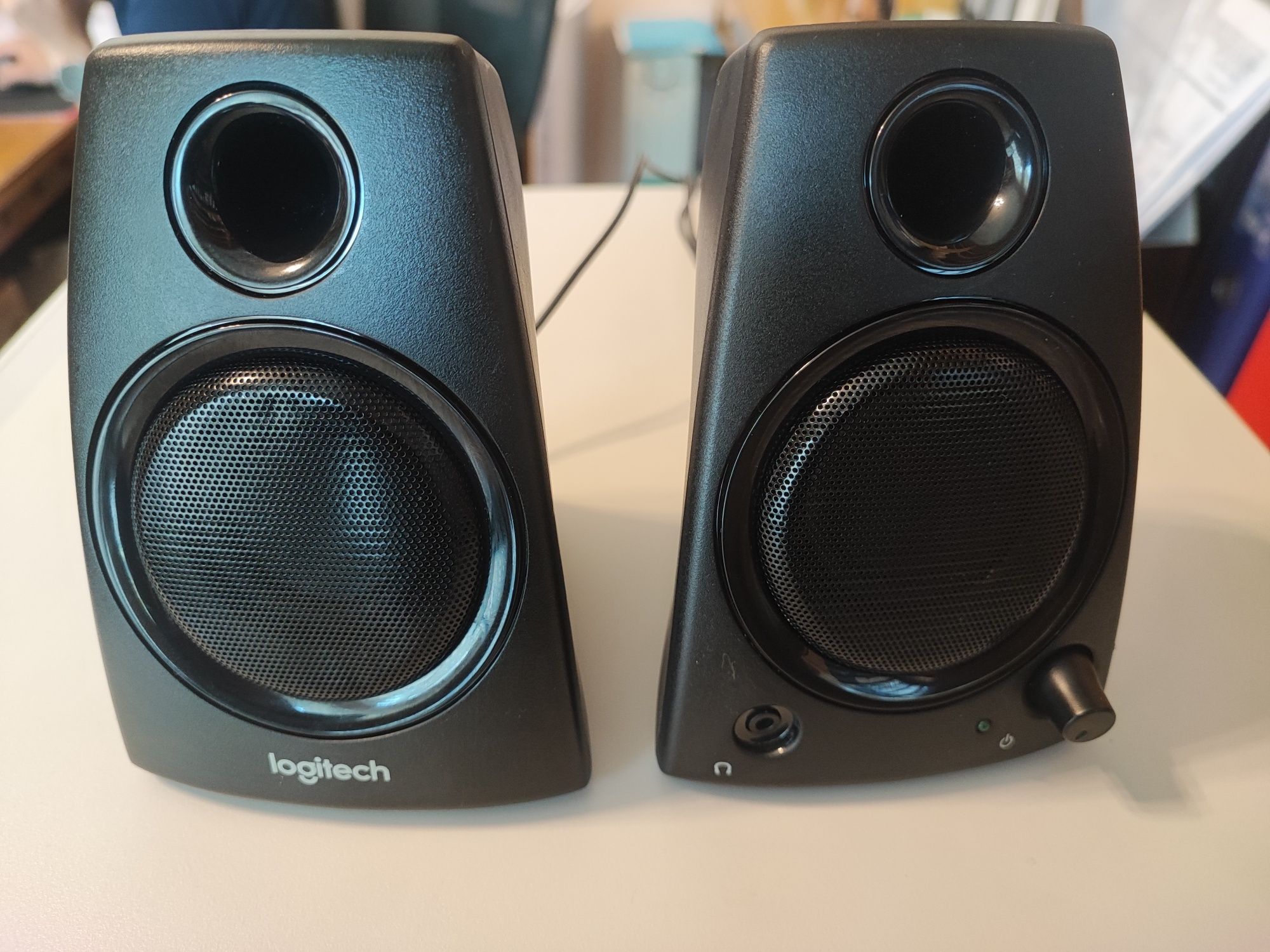 Продам акустическую систему Logitech Z130