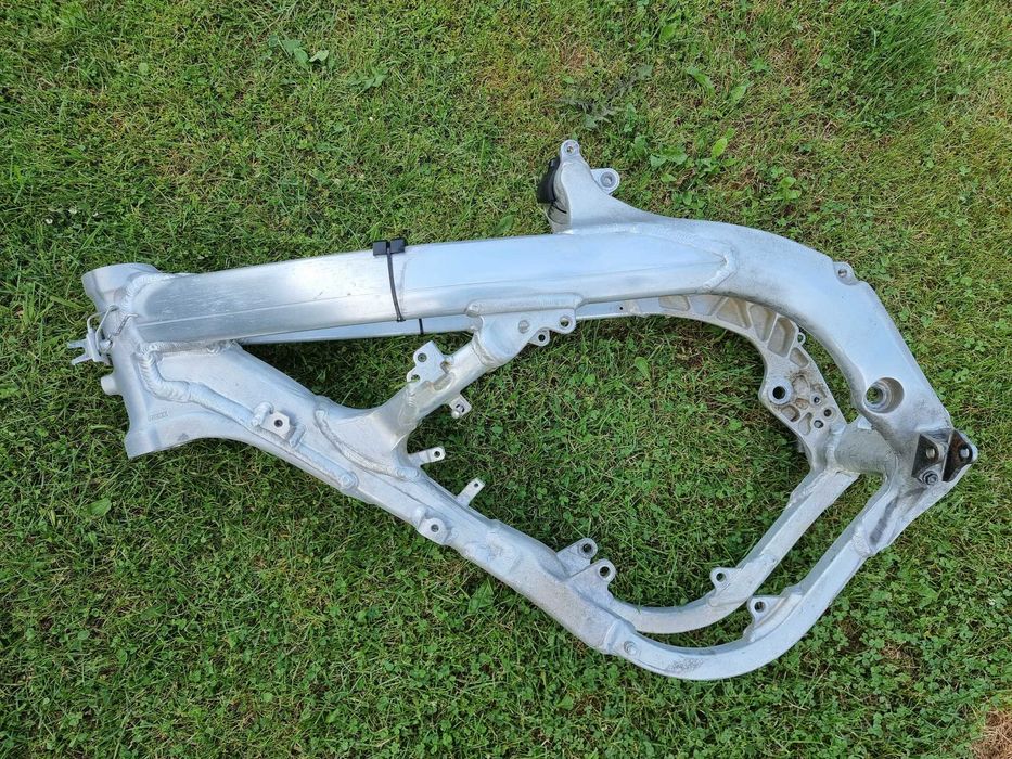 Alurama rama Honda CRF 450 rok 02 - 08 stan BDB oem