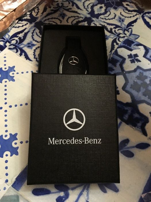 Pen drive Chave Mercedes de 4GB