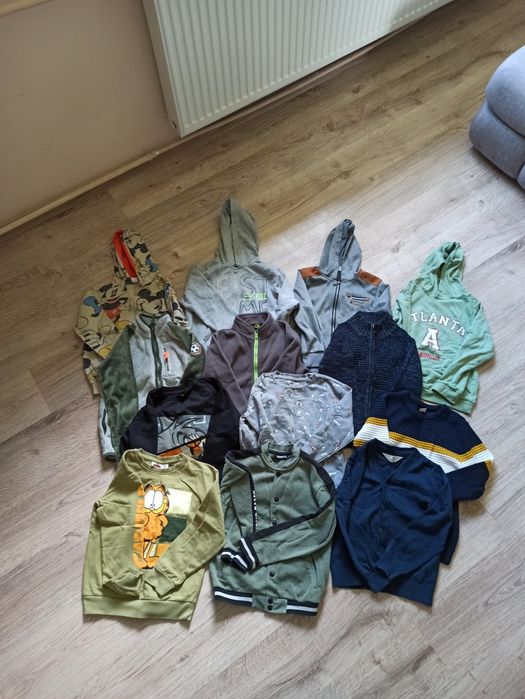 Bluzy swetry dziecko chłopiec paka ubrań polar 122/128