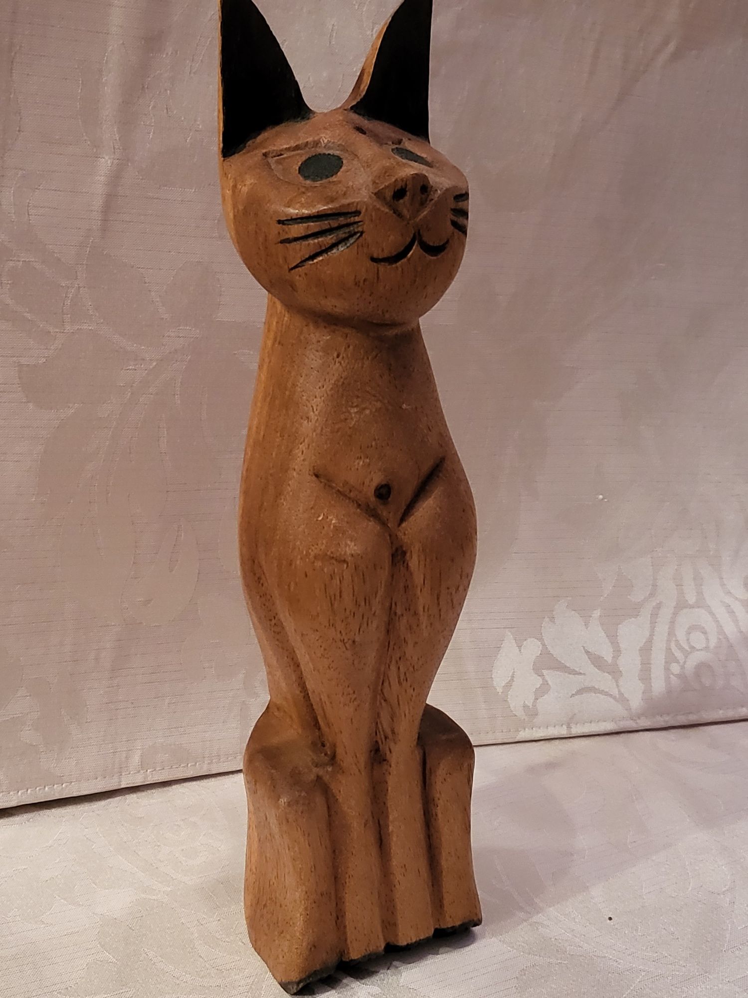 Rzeźba ,figurka drewniana  KOT,KOTEK ..wys .30 cm