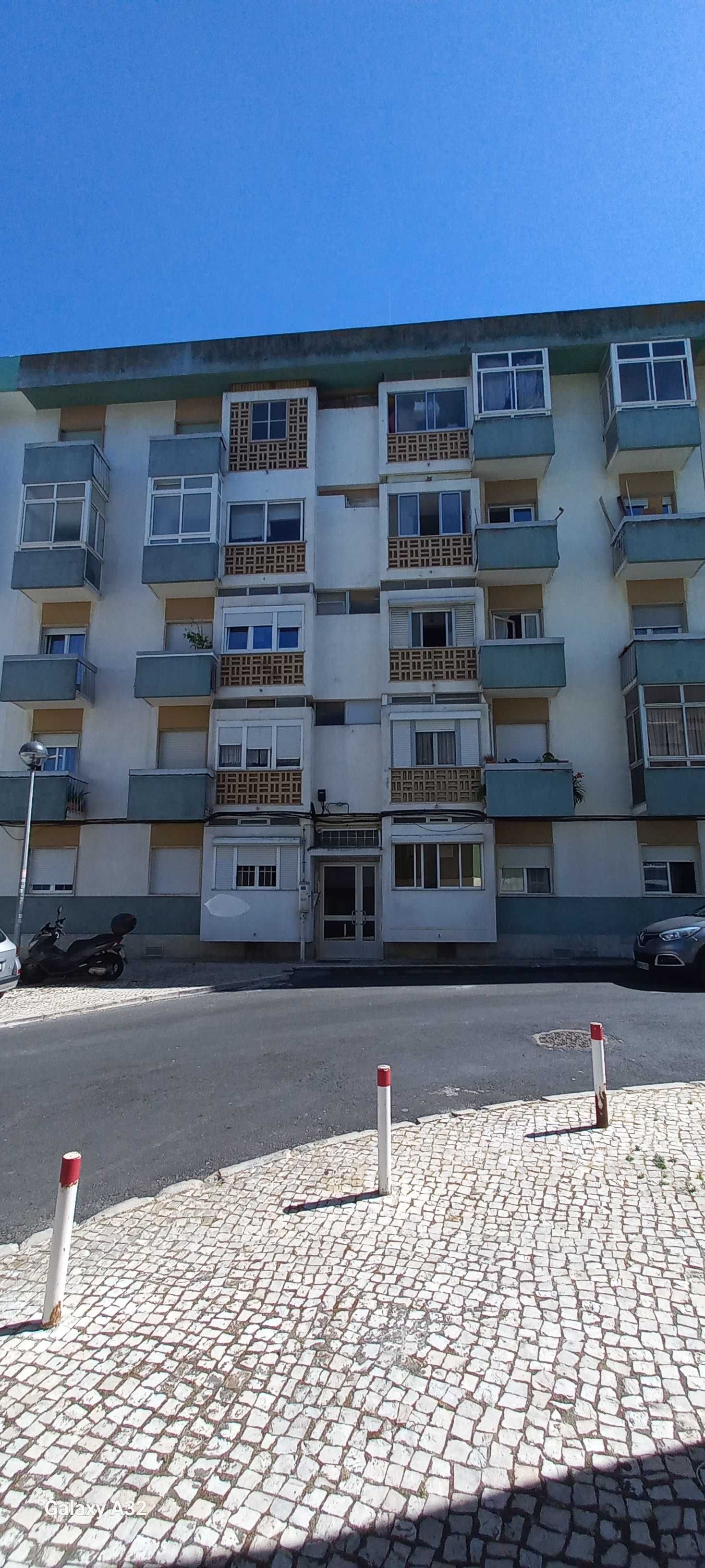 T2 Sacavém lindo para aluguer