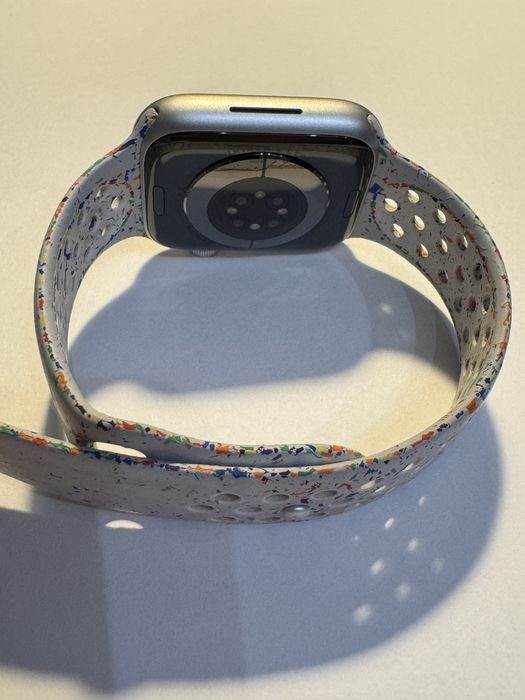 Apple Watch 9 Pure Platinum 45mm