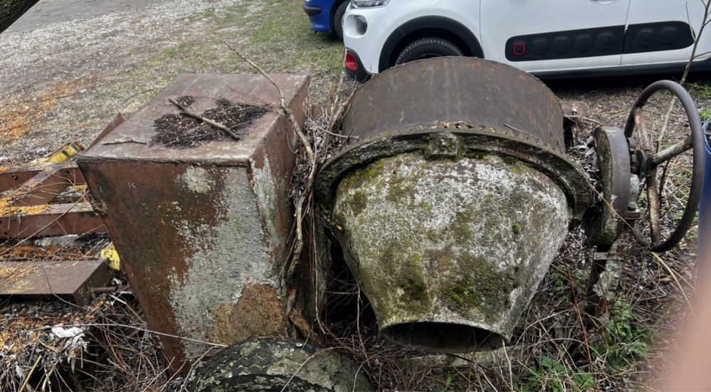 ‼️OKAZJA‼️ Betoniarka 250 i stół wibracyjny do bloczków betonowych.