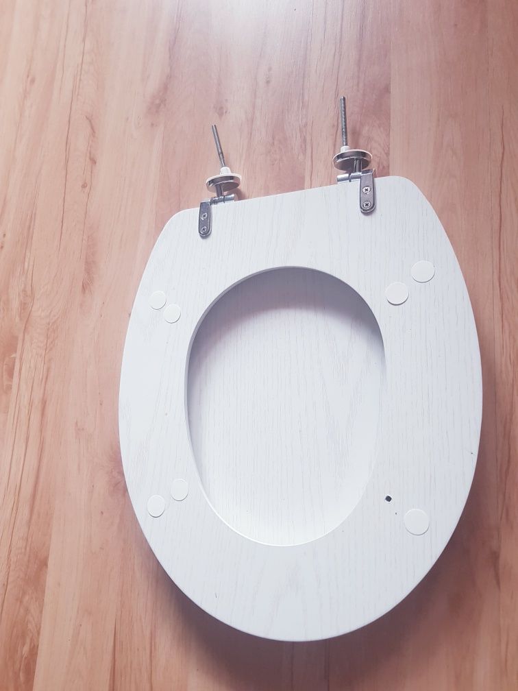 Drewniana deska sedesowa WC