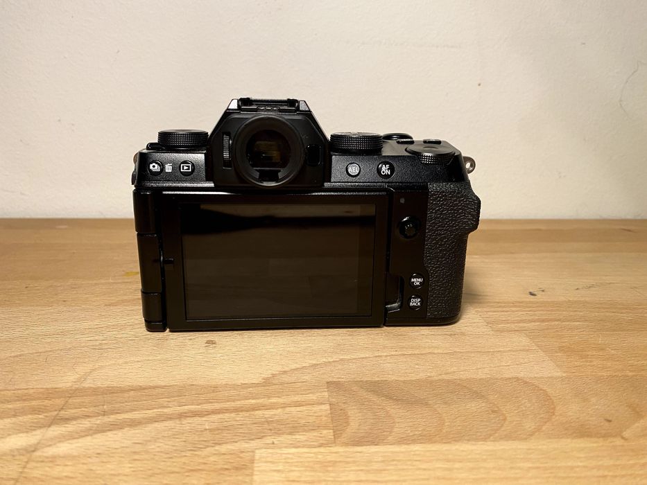 Fujifilm X-S10 + 15-45mm