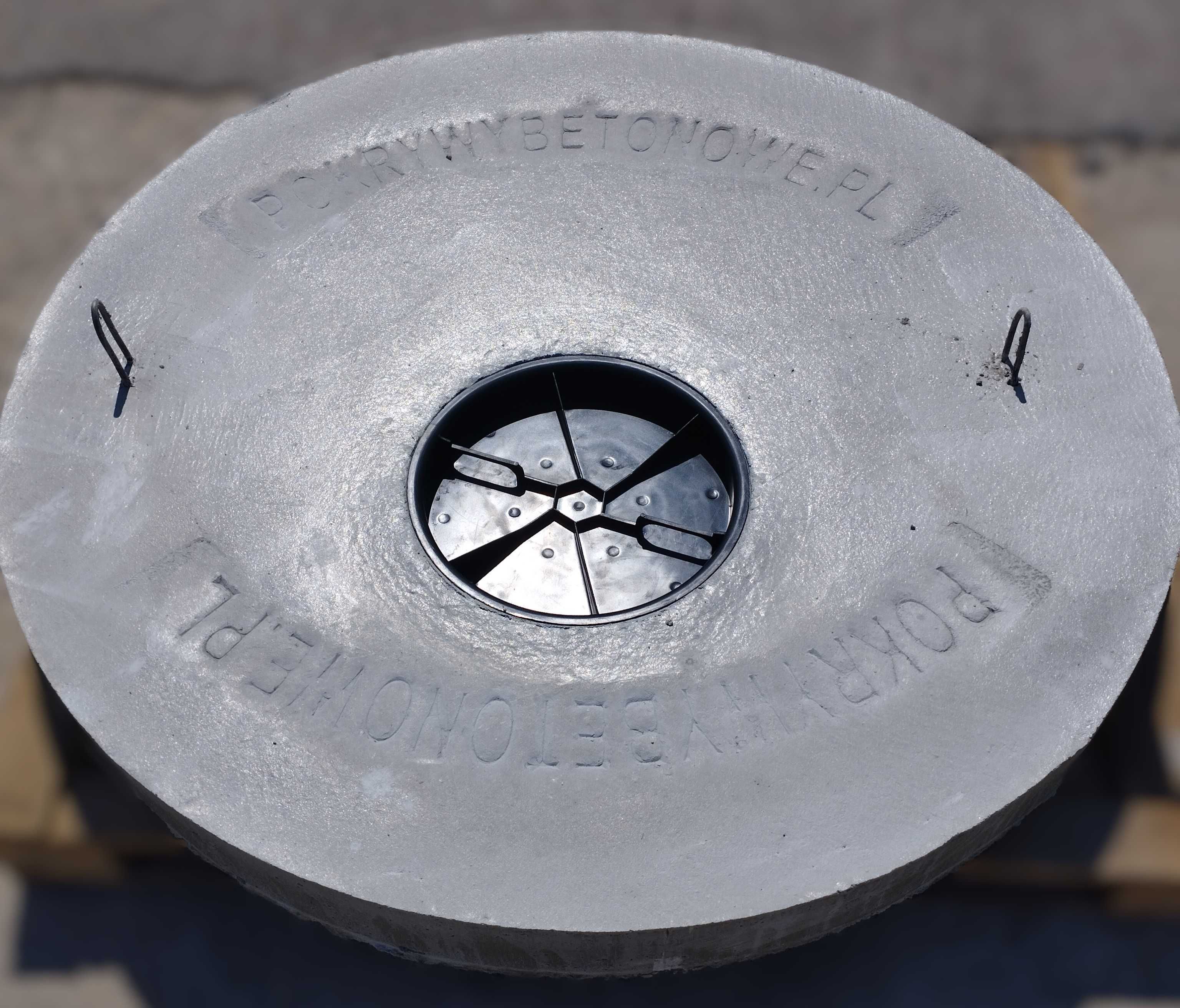 Pokrywa betonowa 120 cm otwór na pompę z deklem właz typu lekkiego