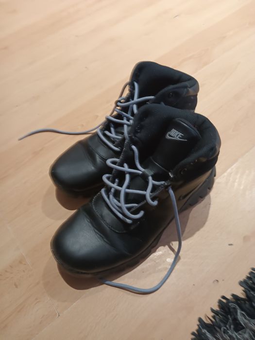 Buty sportowe 37.5 jesień za słodycze nikke