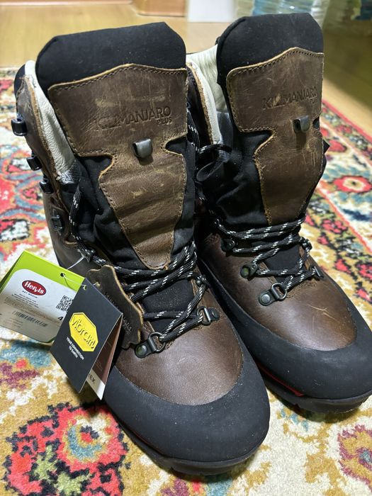 Взуття чоловіче нове куплене закордоном