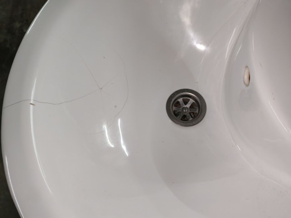 Тумбочка з умивальником