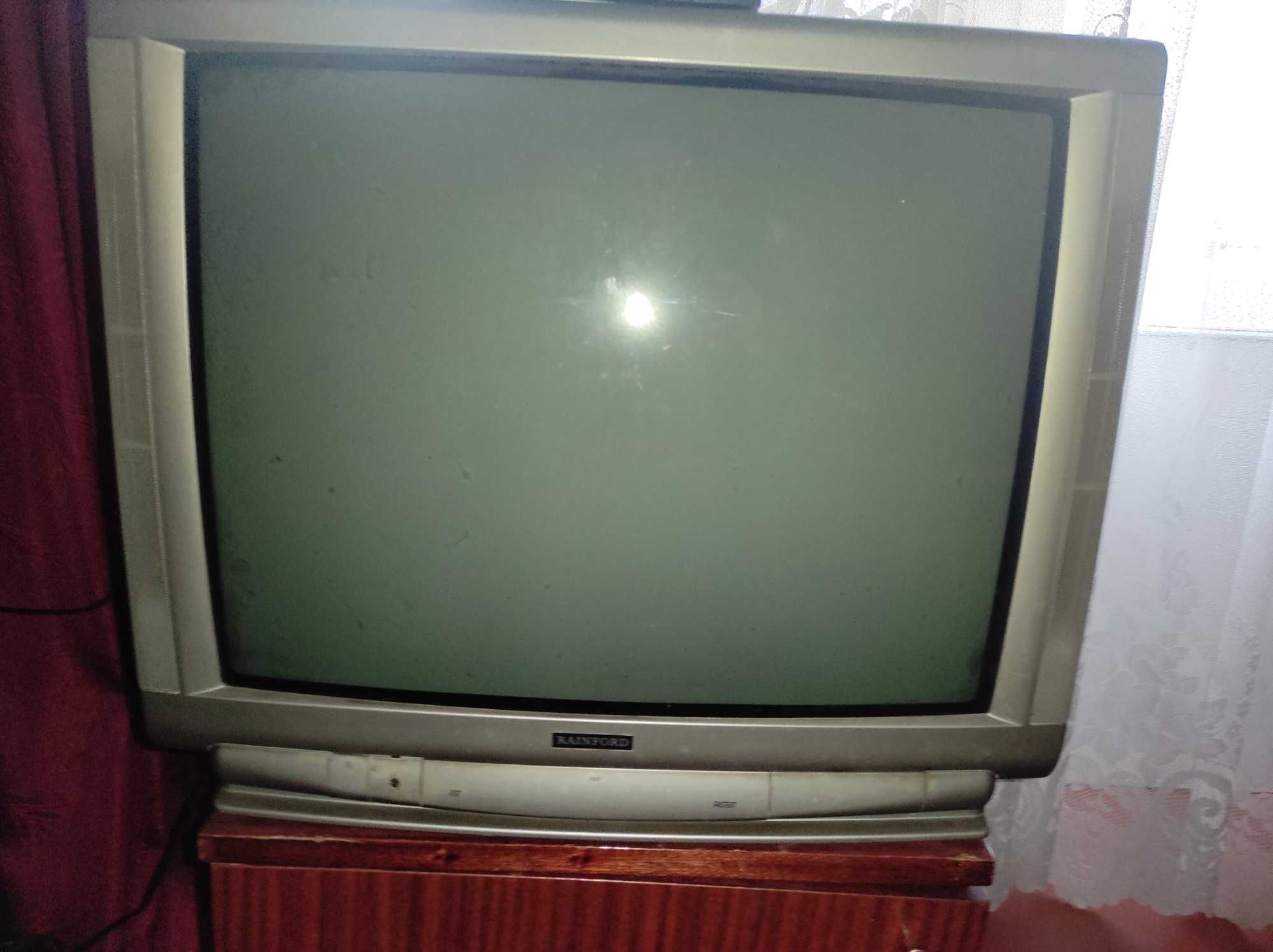 Техніка та електроніка для дому в робочому стані та на запчастини.