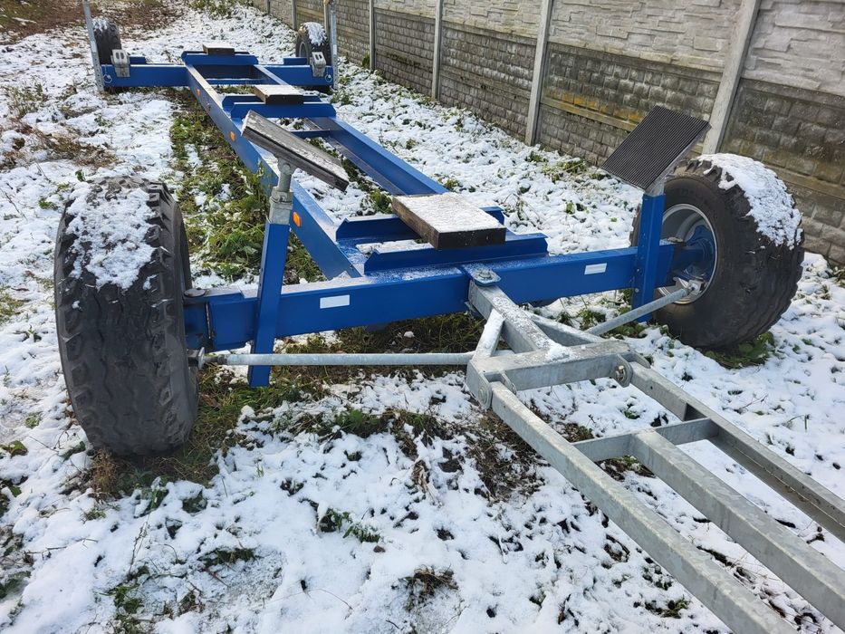 Stojak, łoże pod łódź motorową