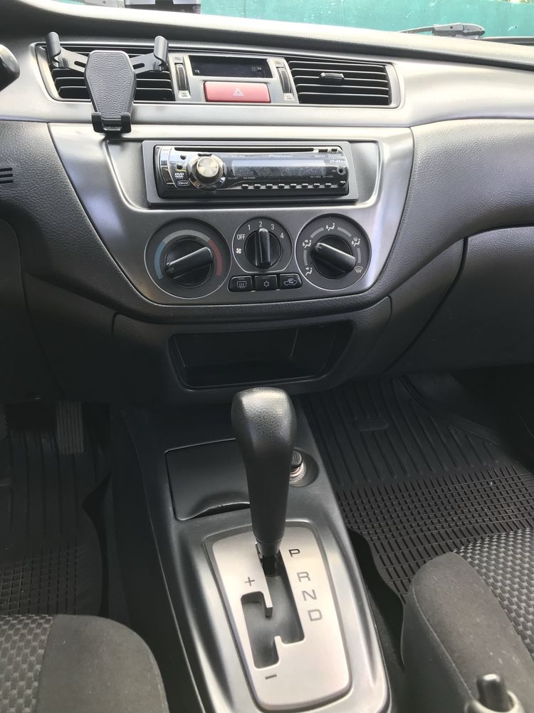 Mitsubishi Lancer 9