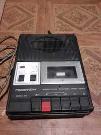 Магнитофон кассетный "Протон"1993 г. Требуется ремонт .