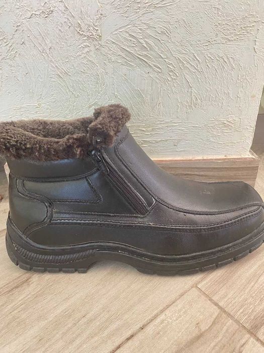Чоловічі зимові черевики – тепло та комфорт у холодну пору року (р.47)