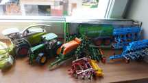 Modele Rolnicze Siku 1:32 - Class, John Deere, maszyny - kolekcja