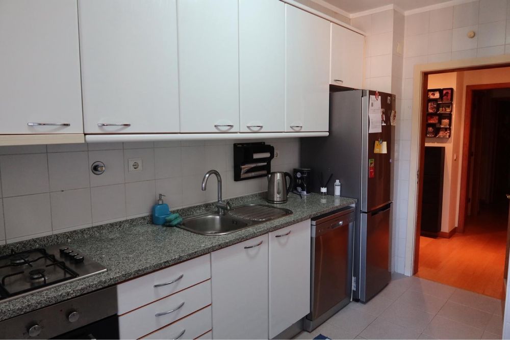 Cozinha branca desmontada