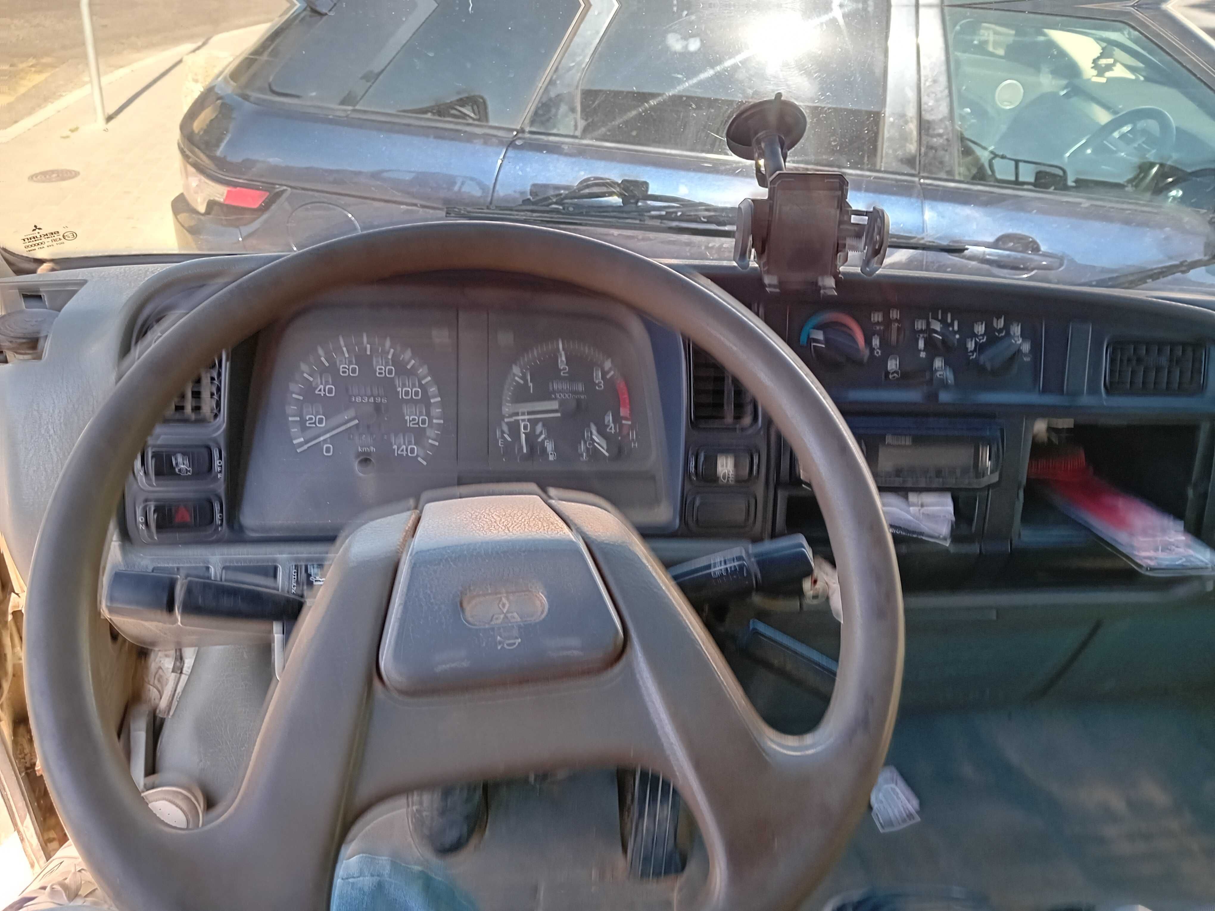 Carrinha canter em bom estado carro de trabalho
