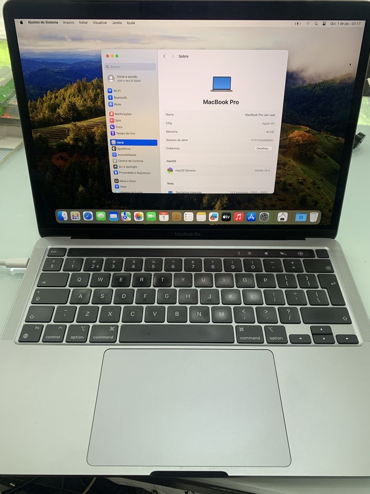 Macbook Pro M1 16GB RAM 256 GB SSD