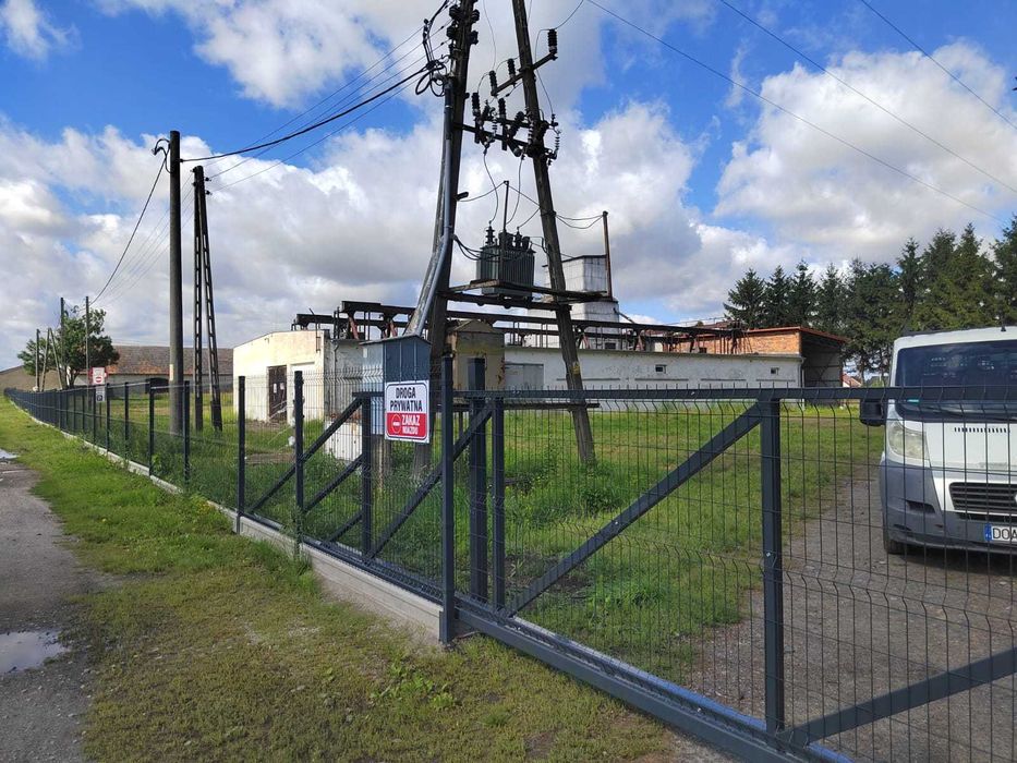 ogrodzenie panelowe, słupki, obejmy, podmurówki, ceowniki + montaż