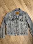 Продам джинсову куртку Levi’s