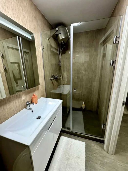 Пропонується в довготривалу оренду квартира на Подолі.