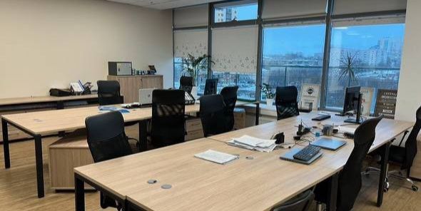 РОЗПРОДАЖ МЕБЛІВ Б/У, столи,тумби, крісла,стільці,тумби
Є р