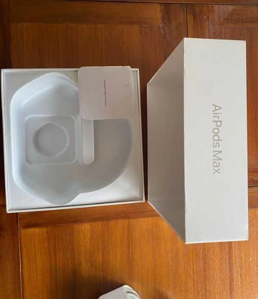 Apple Airpods max silver