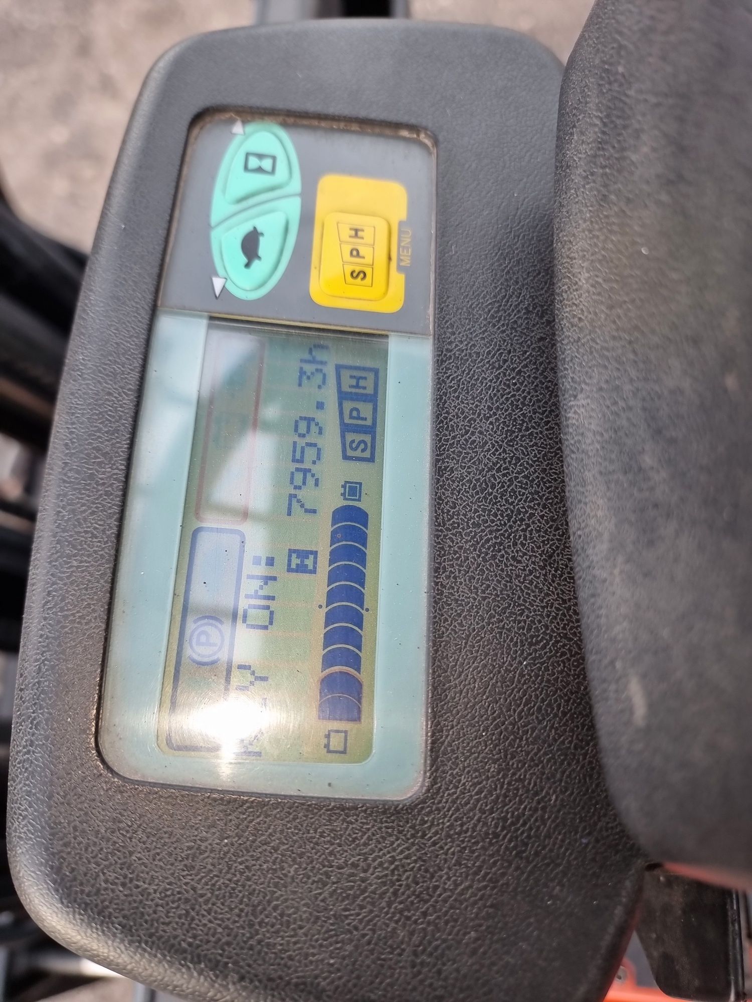 Vendo empilhador Toyota elétrico com bateria nova