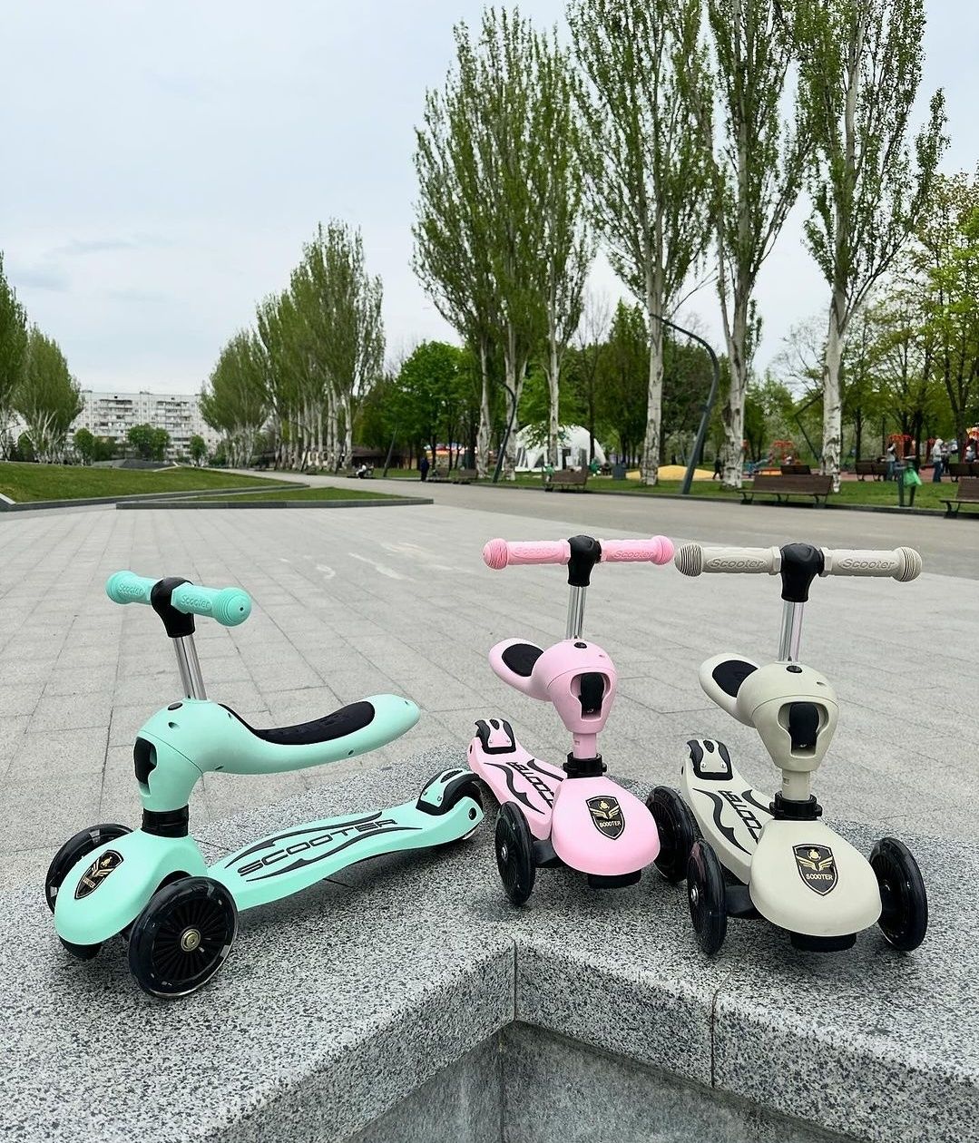 Дитячий складаний самокат-біговел Scooter 2в1 сяючі колеса