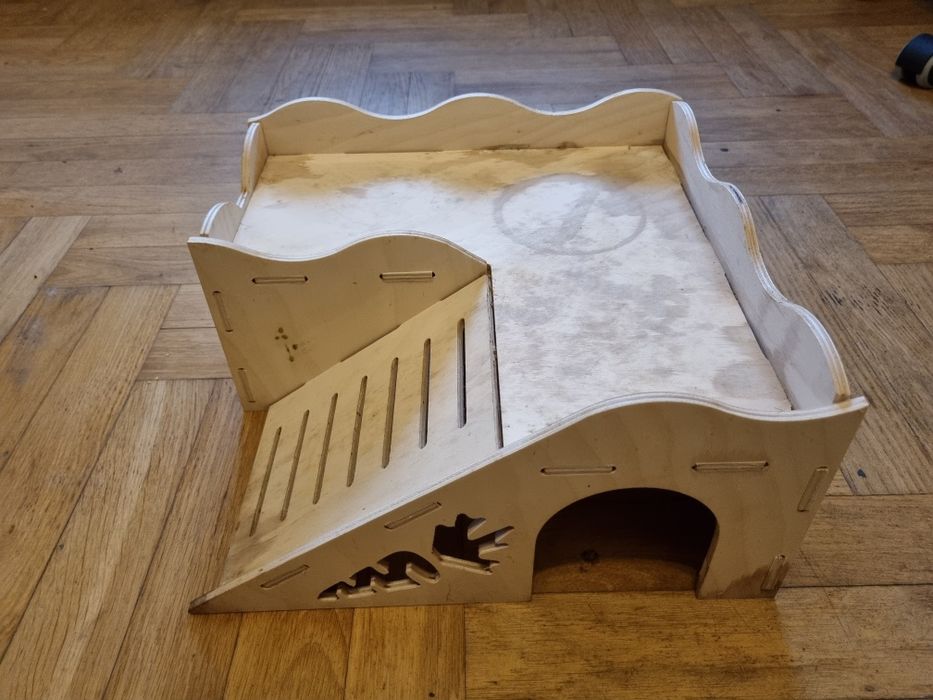 Drewniany domek dla świnki morskiej 32x32x16