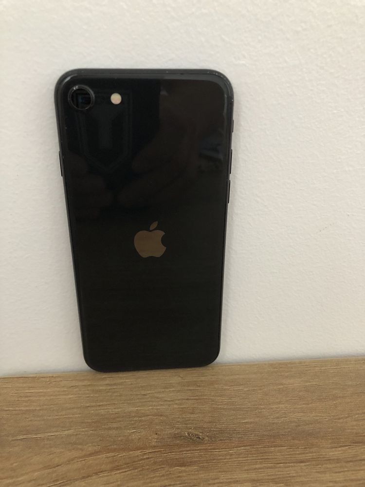 iPhone  SE 2 на 64ГБ   Never. Айфон СЕ 2 на 64ГБ.
