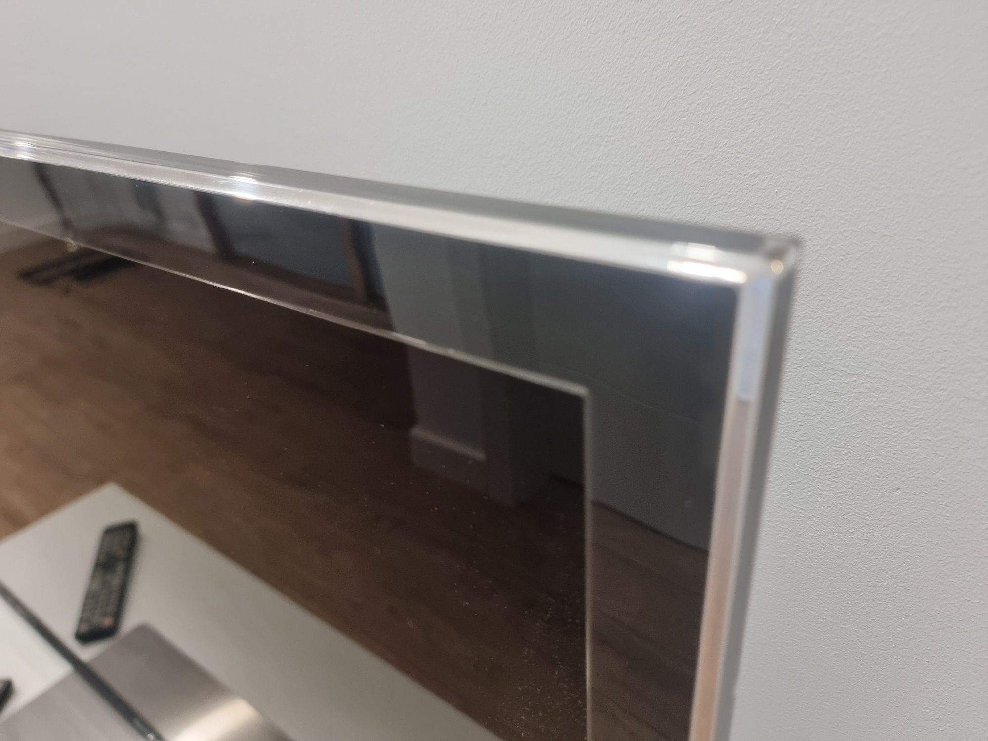 Telewizor LED Samsung UE40C6000RW szafka wieszak ścienny
