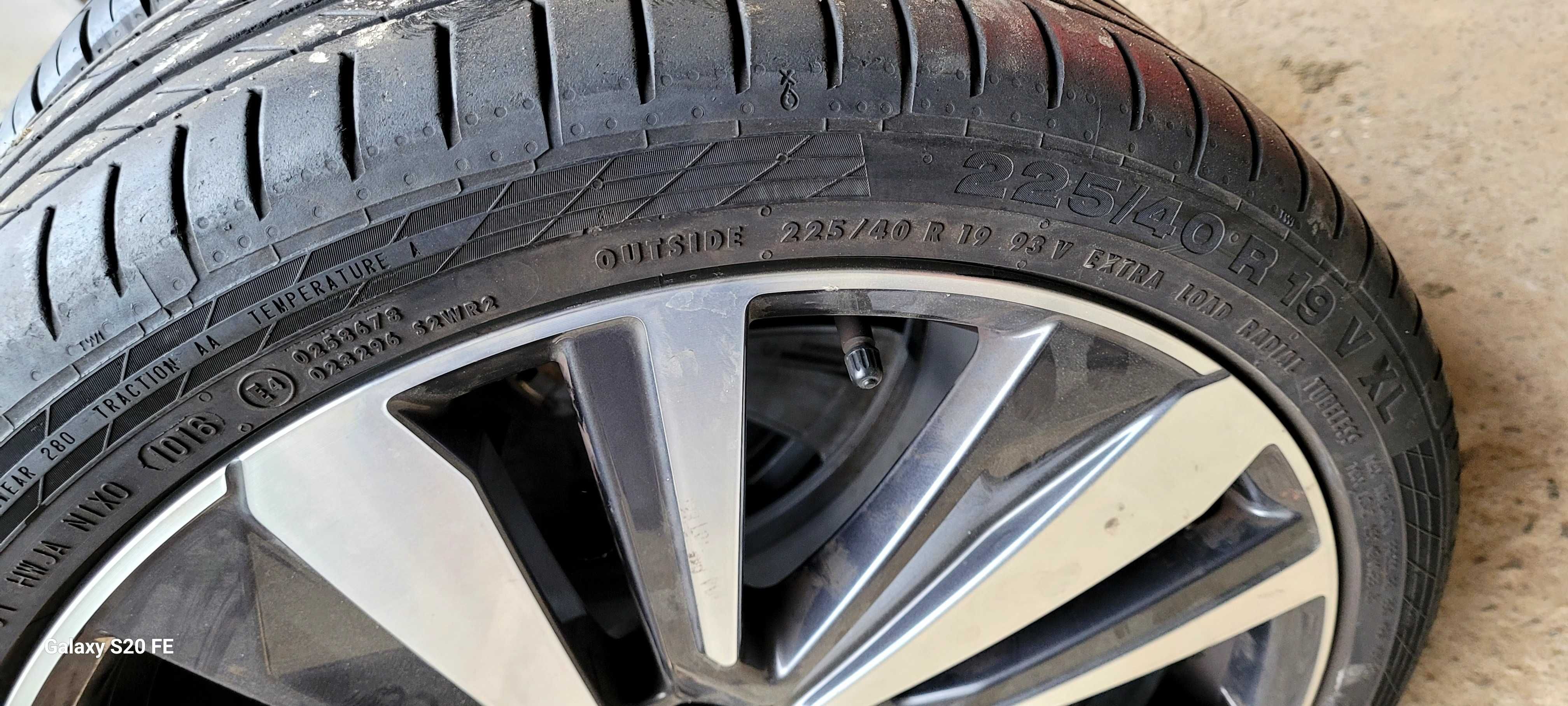 Opony continental 225 40 r 19
