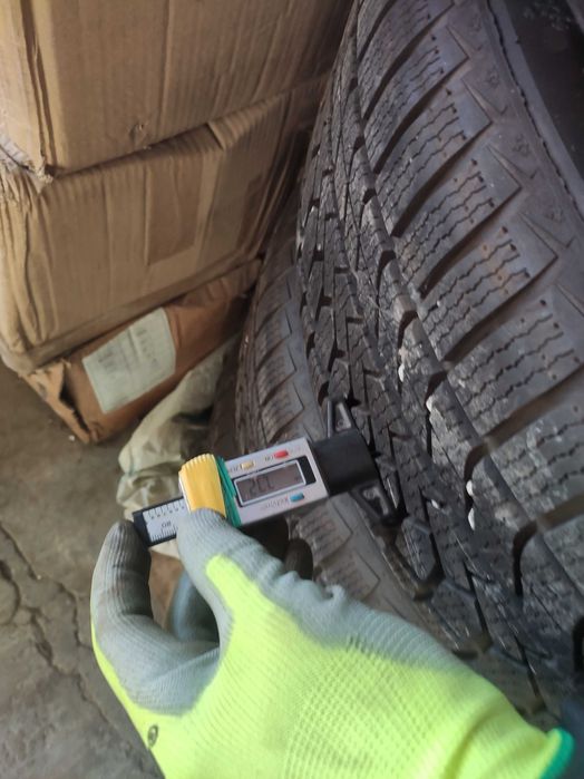 opony zimowe - 4szt. - 215/55R18 99V  Goodgidge