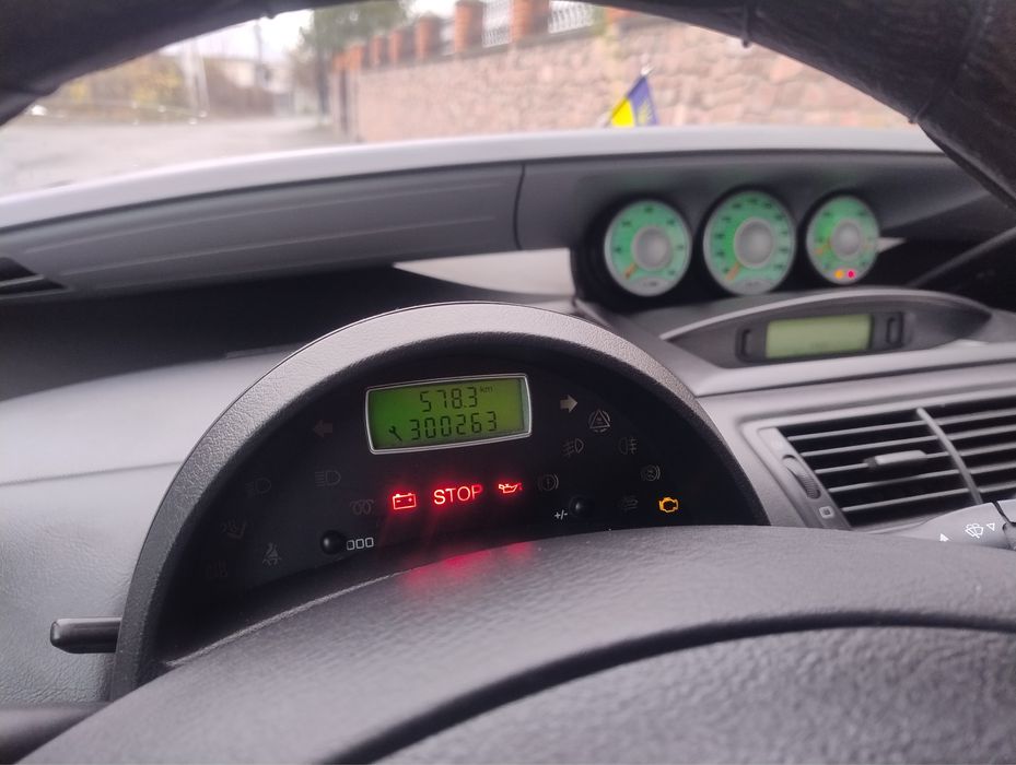 Peugeot 807 мінівен 7 місць