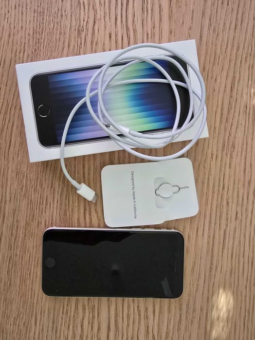 Smartfon APPLE iPhone SE 2022 64GB