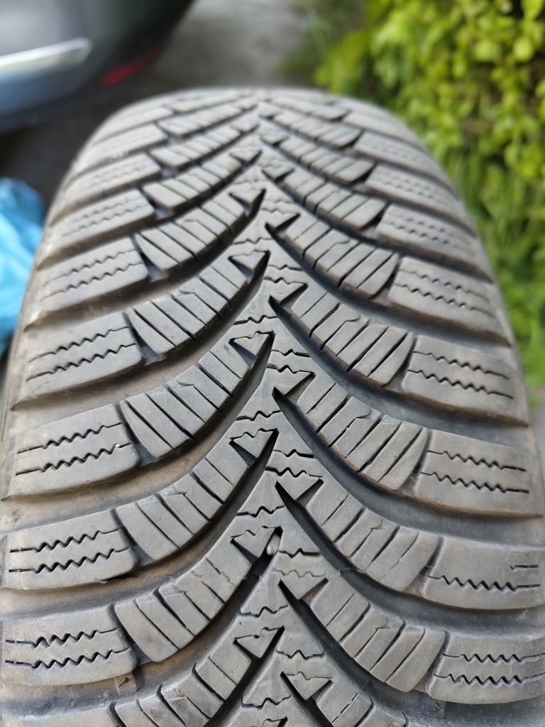 Opony zimowe Hankoook i*cept RS2: 165/60R14
