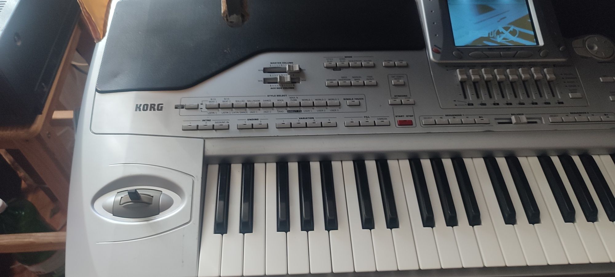 Korg pa 1x продам