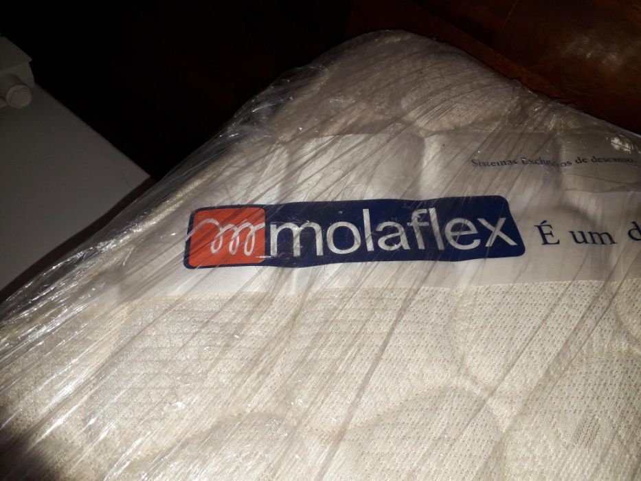 Cama+colchão em excelente estado