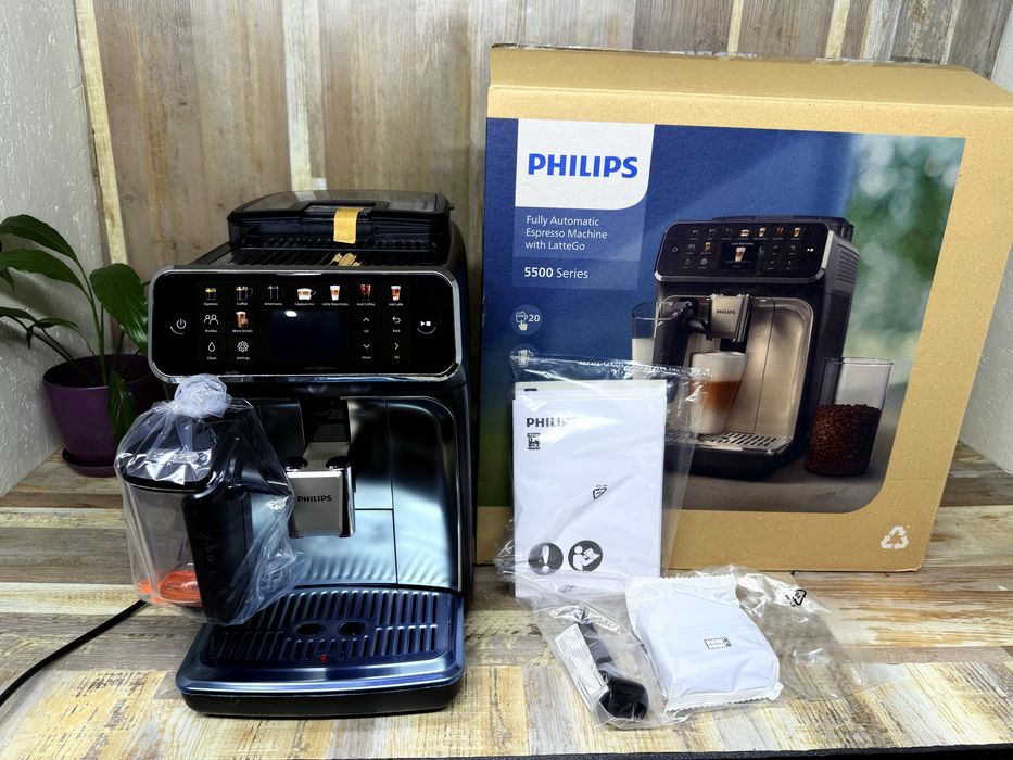 Кавомашина Philips LatteGo Series 5500 Series EP5547/90