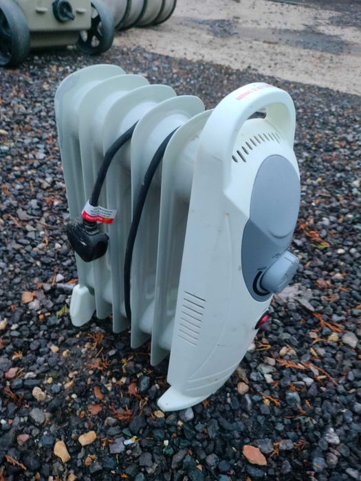 Grzejnik olejowy podgrzewacz 800w mini kompaktowy
